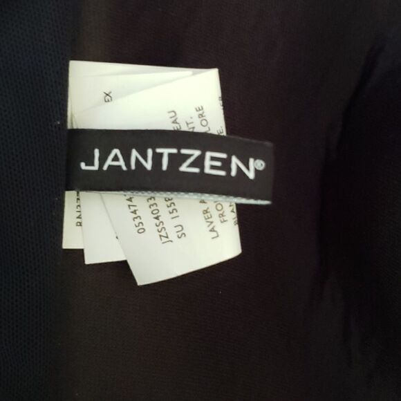 Jantzen black and white bikini top - Picture 4 of 5